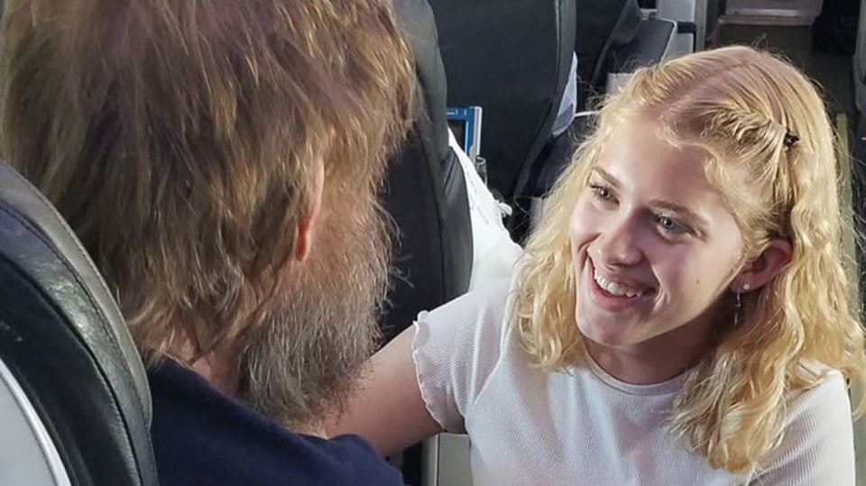 Patnáctiletá Clara tlumočila čtyřiašedesátiletému Timovi s kombinovaným postižením